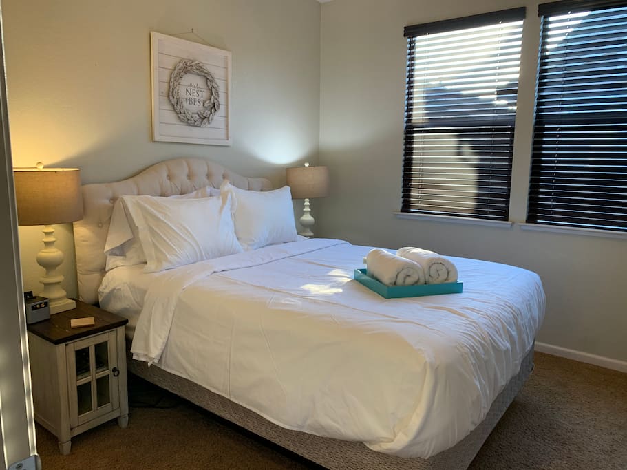 Charming 1 bed 1 bath suite with 1 car garage