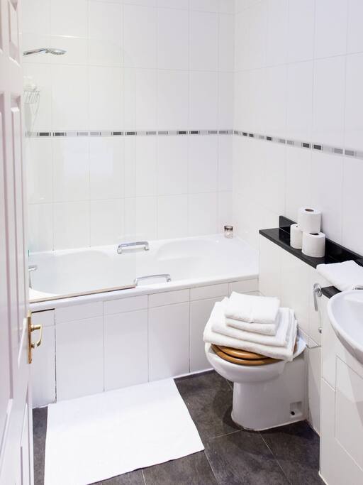 Master Bathroom with Cotton Towels