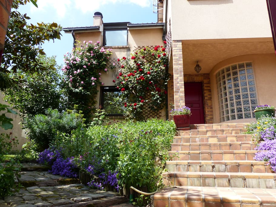 Entrée principale de la maison
Main Entrance