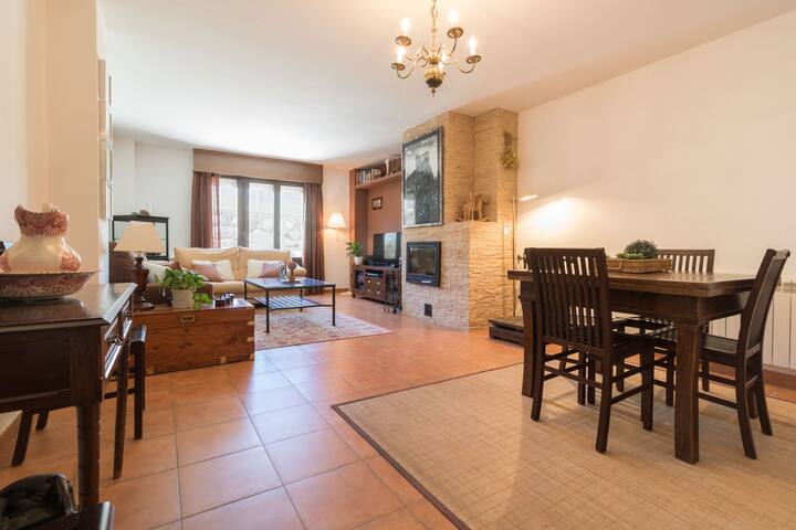 NICE TOWNHOUSE IN RIOJA.