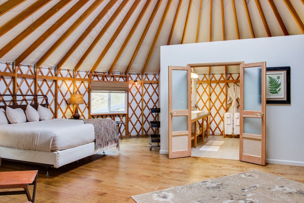 Light-drenched 30' Pacific Yurt