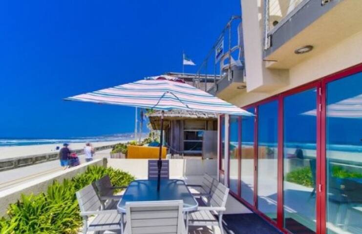 Beachfront Bliss gallery image 2