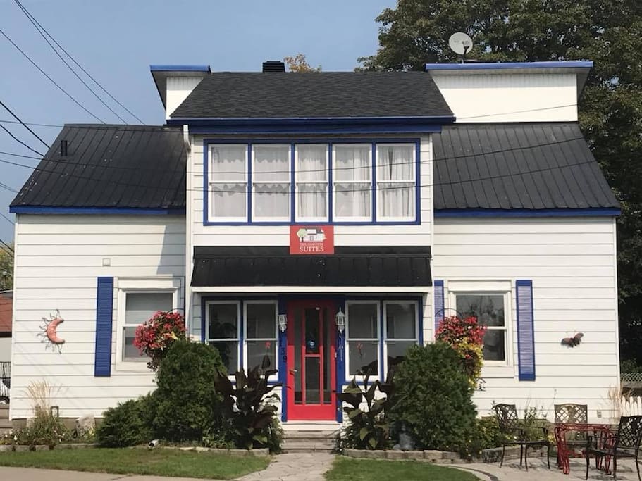 Welcome to The Almonte Suites!!