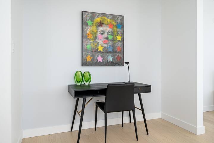 3BR Downtown penthouse, stunning views, terrace gallery image 5