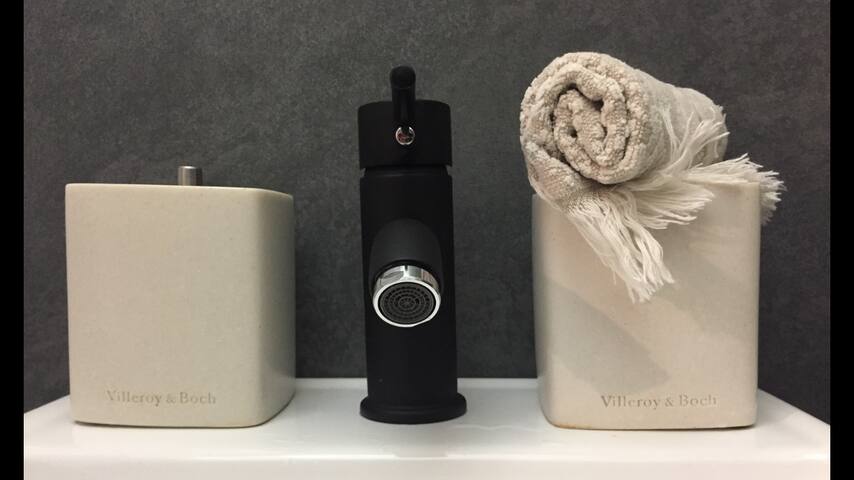 EDELWEIS A 150m PORT DE CASSIS