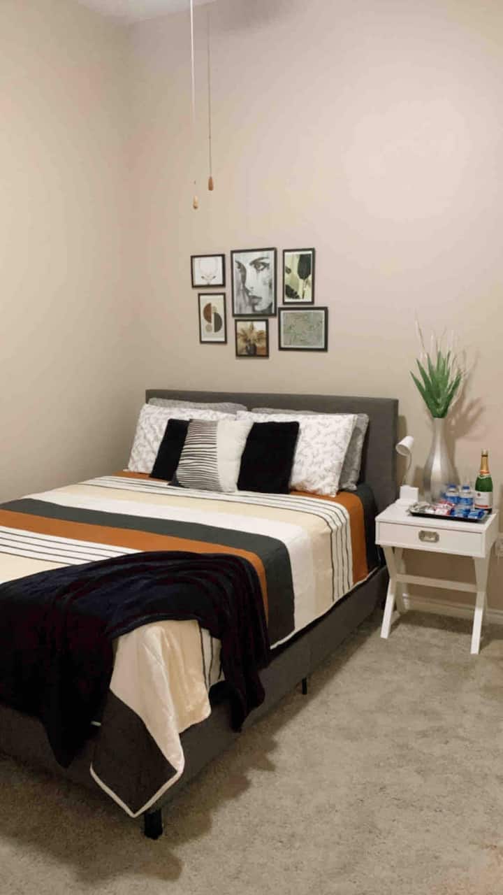 North Dallas Vacation Rentals & Homes Dallas, TX Airbnb