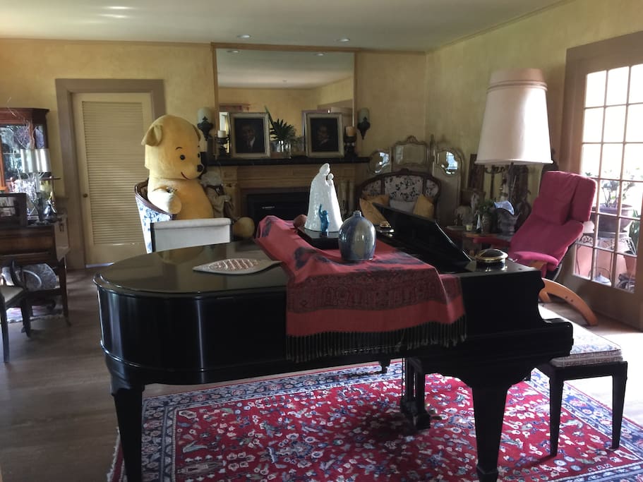 Return to 1920's Los Angeles in the Living Room