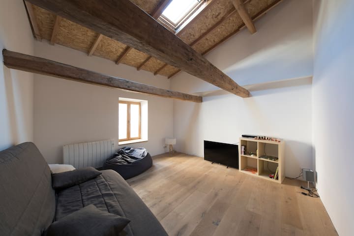 3ème chambre avec télé au 1er étage