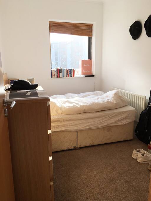 Queen size bedroom