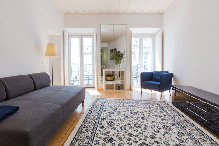 On the site of tram 28