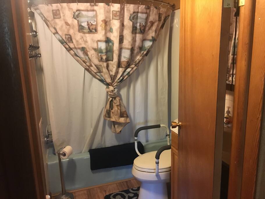Bathroom with Tub/Shower