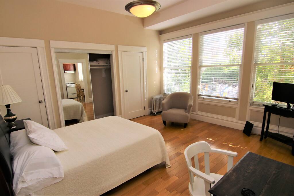Bright and Remodeled Studio