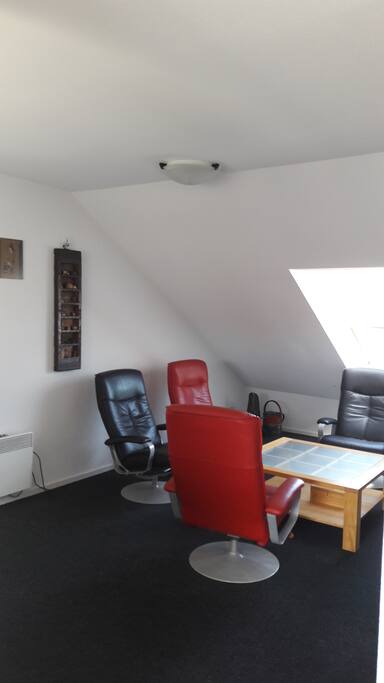Zitkamer met verstelbare stoelen
