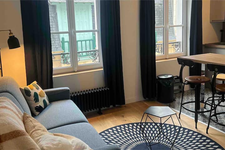 Beautiful 2 rooms, a short walk to the beach, 4 people