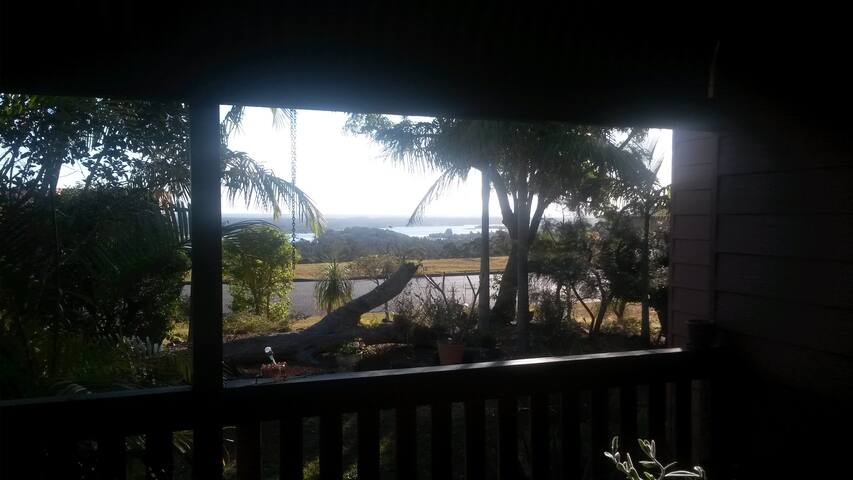 Elevated & views to ocean & river