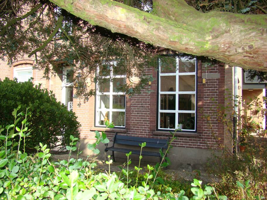 Bouwjaar 1920, binnen gemoderniseerd