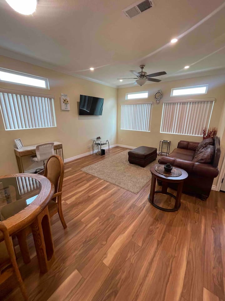 Guest House W/pool+basketball Court & More - Palmdale, CA