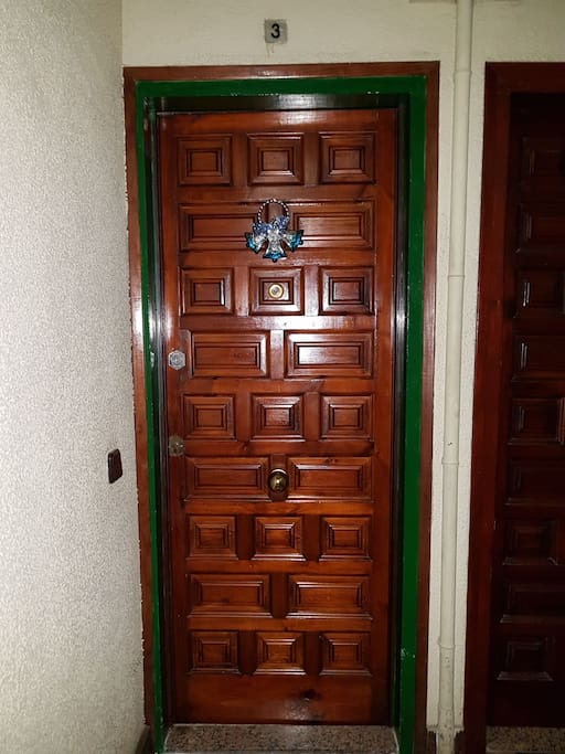 puerta del apartamento