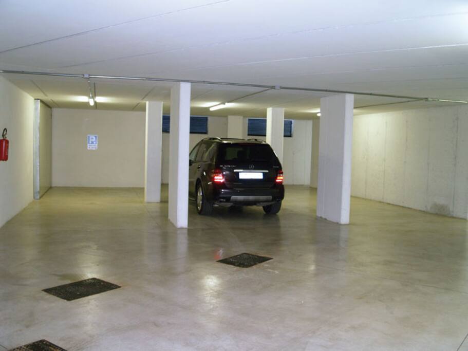 GARAGE