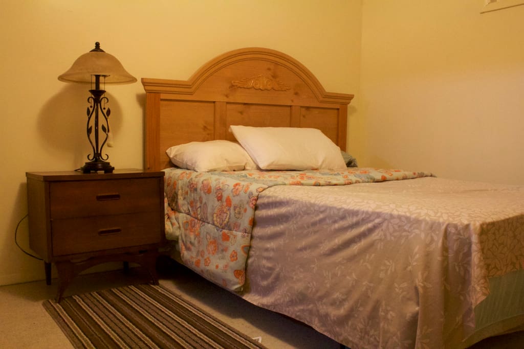 Clean, bedroom fully equipped with bedding.