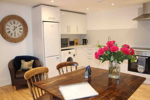 Ceol Na Mara Cottage by the sea.