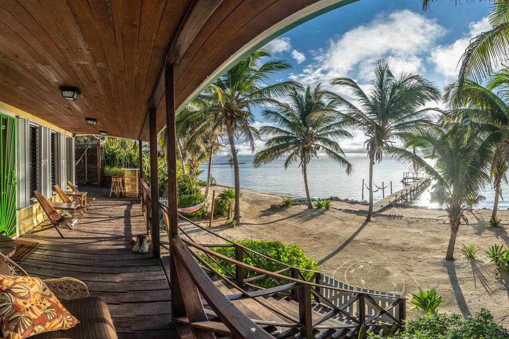 THE IGUANA HOUSE Houses for Rent in San Pedro, Belize