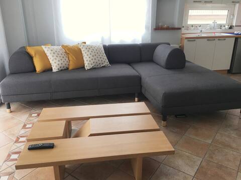 Popular Airbnb listing: 200m from SeaFront (Private Parking), Suite in Δήμος Καλαμαριάς