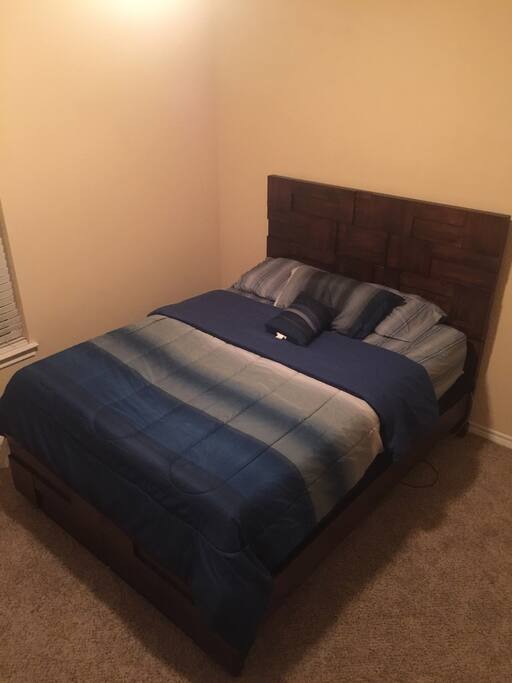 Queen size bed