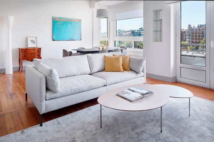 Okendo by FeelFree Rentals gallery image 3