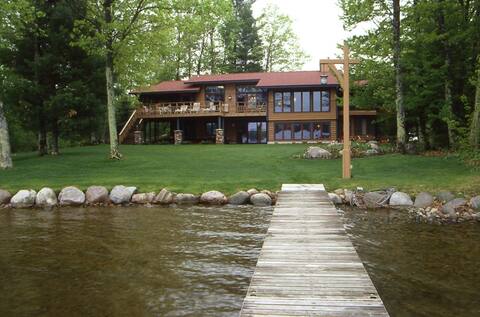 Hayward Luxury  Bungalow Lake Retreat Home