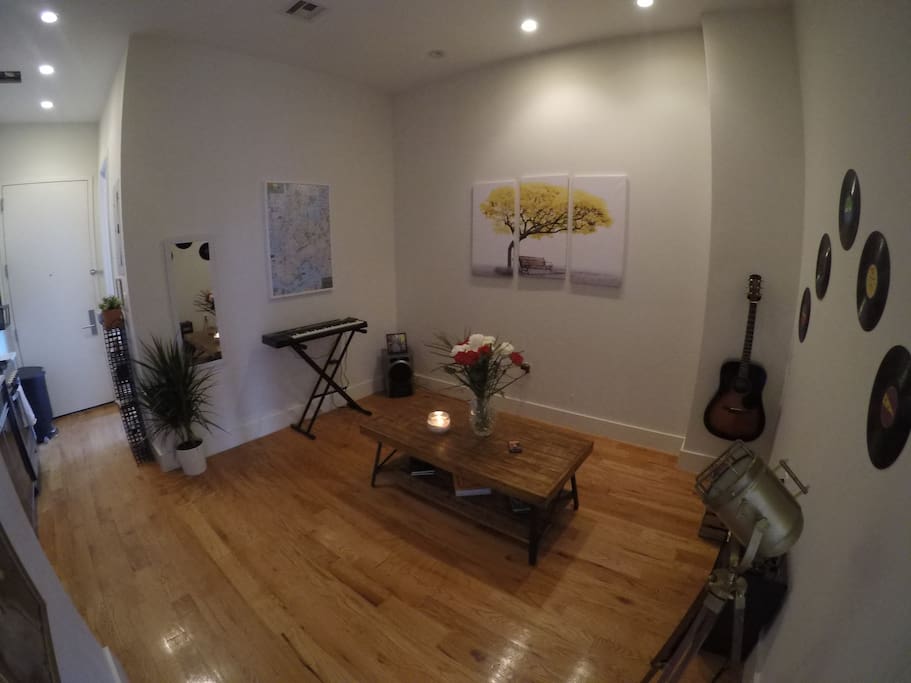 Living room - all instruments work and you are more than welcome to play