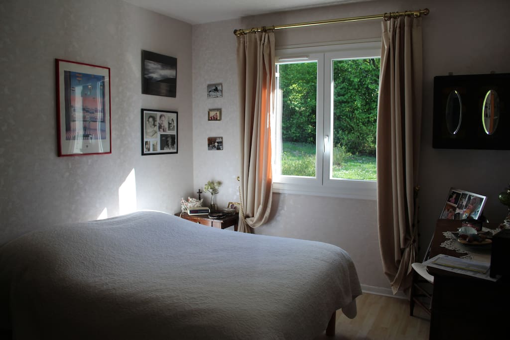 Chambre 1 lit double en 140