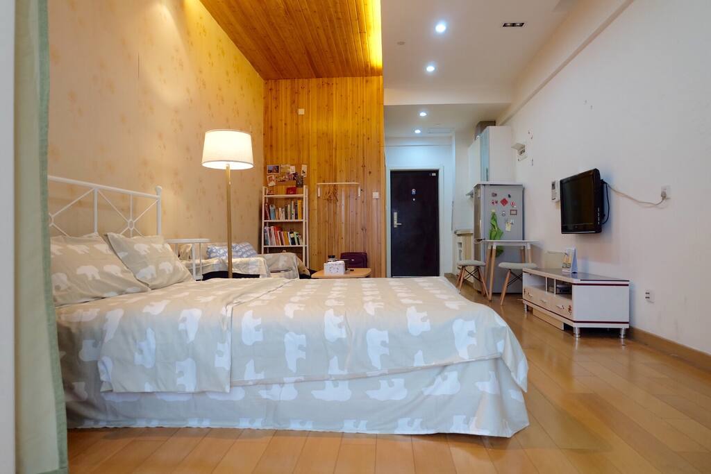 舒服大床 comfortable double bed & matress