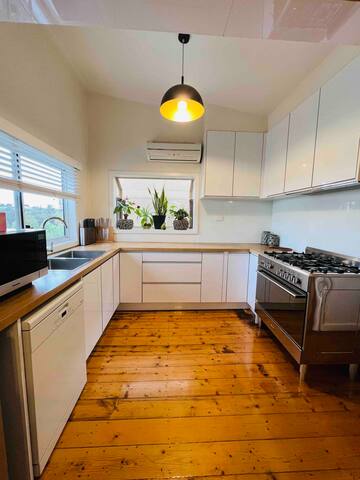 Treetop Home gallery image 3