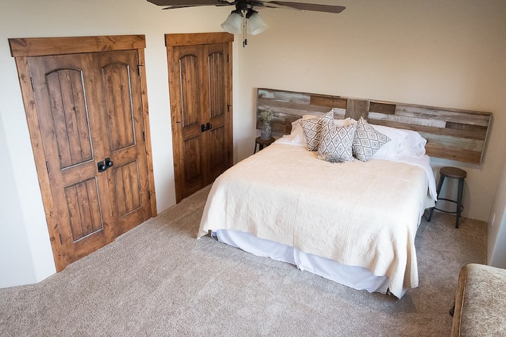 2nd Master Suite