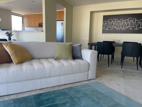 Cosy Stays @ North Sydney 2bdrm Parking Pool & Gym