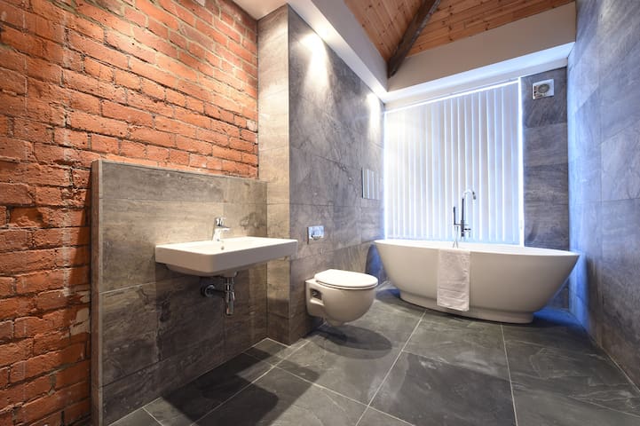 Stunning Penthouse Slps 20 (38 A4) Mcr city centre