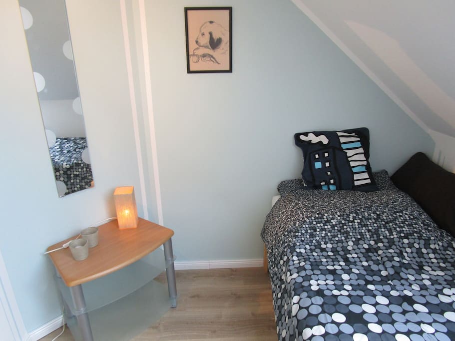 Schlafzimmer 1
