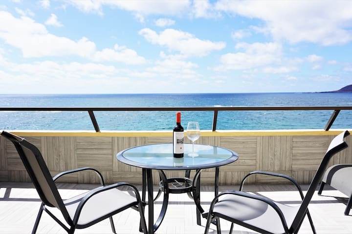 #1 LUXURY AIRBNB OCEAN FRONT to Playa Las Canteras