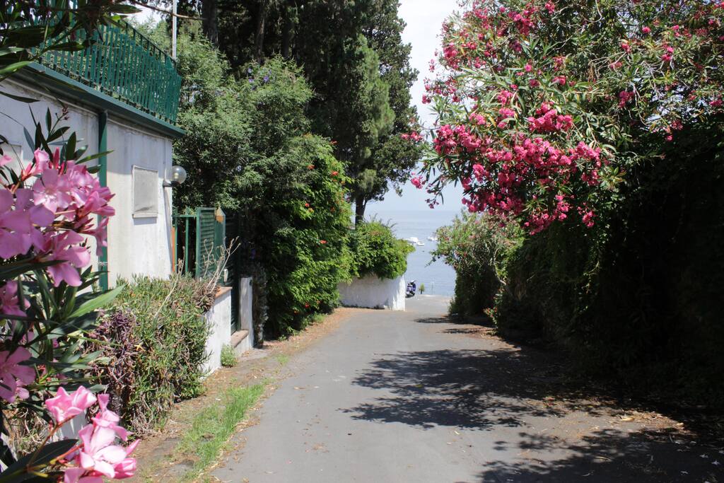 Parcking e discesa 20 mt dal mare