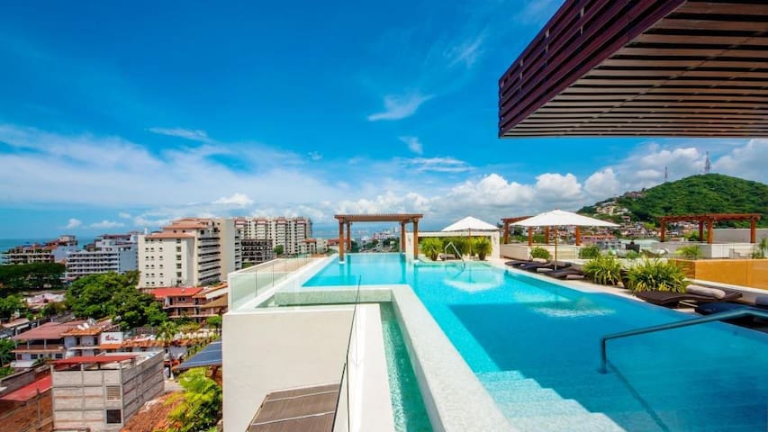 V399 Unbeatable location 1BD Home! pool is OPEN!