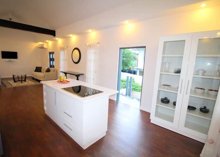 Carnival Safe 1br, Pool, Kitchen, In St. Anns - Trinidad and Tobago
