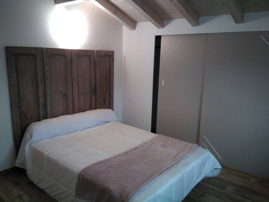 2 chambres lit double et grande penderie