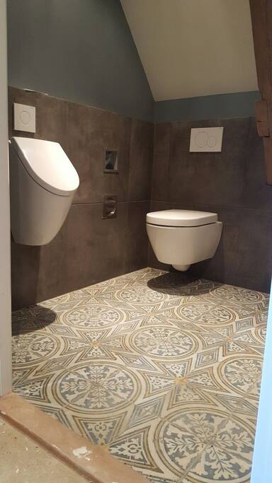 1/2 bath