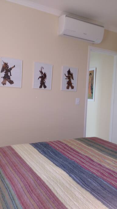 Bedroom with ar condition