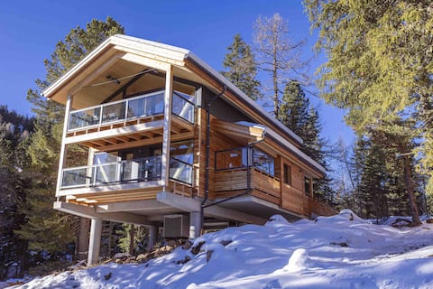 Luxury chalet with sauna & hot tub