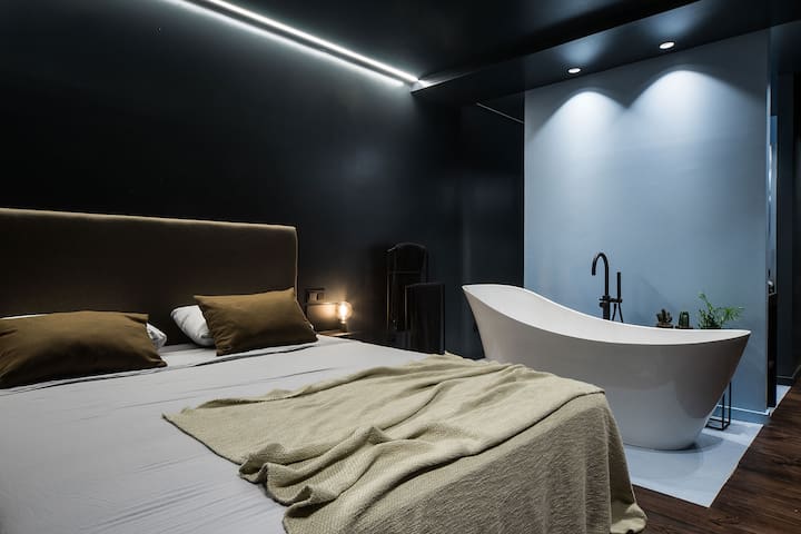 ♡ Brand New⎮ Beachfront ⎮3 min Old Town Lava ♡