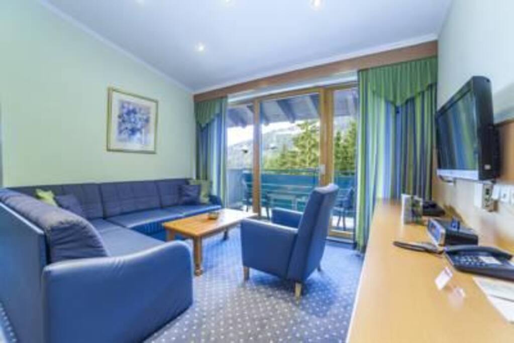 Alpine Club Lounge
