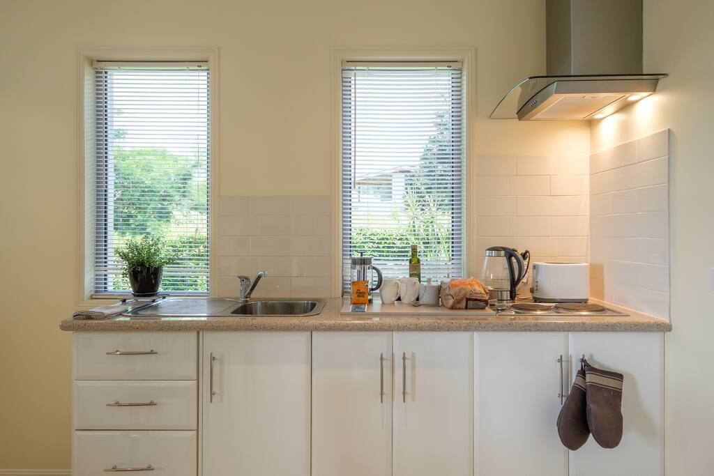 The best fine bone china and all the kitchen equipment you will need for your stay
