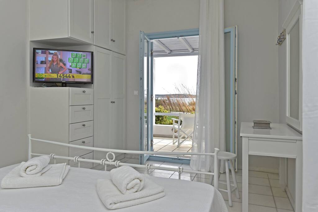 Master bedroom - view 2